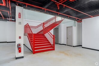 3302 30th Ave, Long Island City, NY for lease Interior Photo- Image 2 of 4