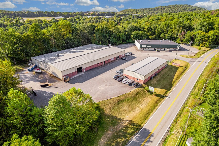 951 Point Marion Rd, Morgantown, WV à vendre - Photo du bâtiment - Image 1 de 56