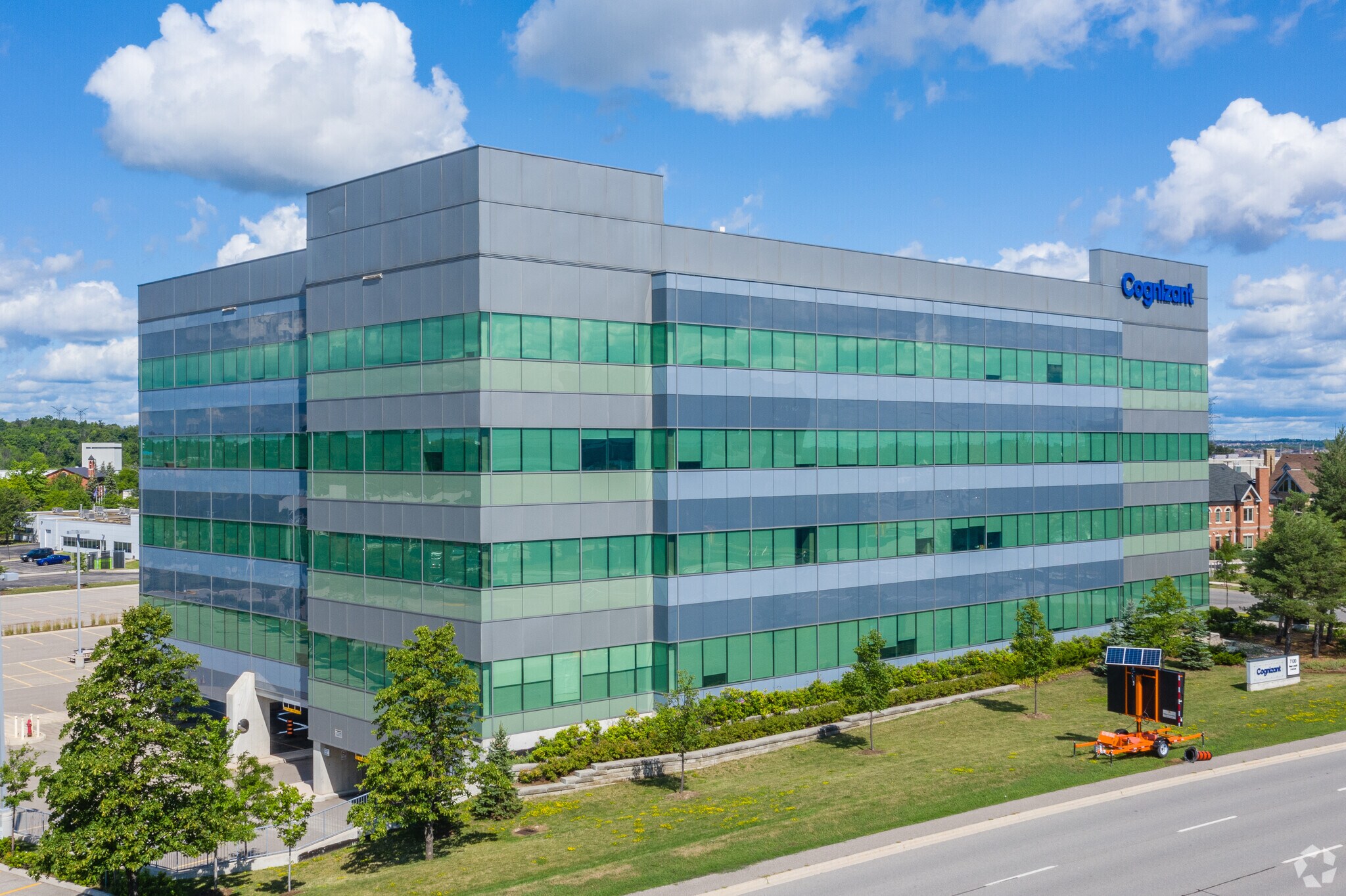 7100 W Credit Ave, Mississauga, ON à vendre Photo principale- Image 1 de 1