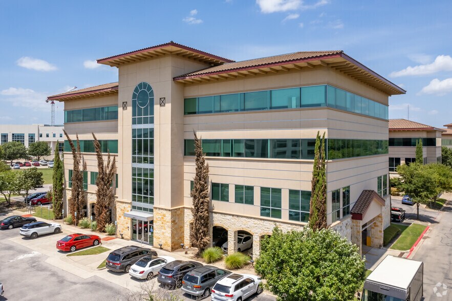 2200 Park Bend Dr, Austin, TX à louer - Photo du bâtiment - Image 2 de 6