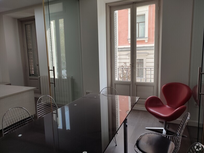 Office in Madrid, Madrid for lease - Interior Photo - Image 1 of 1