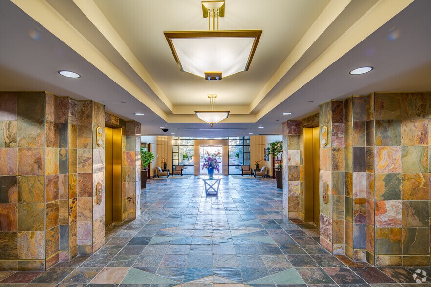 6720 N Scottsdale Rd, Scottsdale, AZ à louer - Hall d’entrée - Image 3 de 8