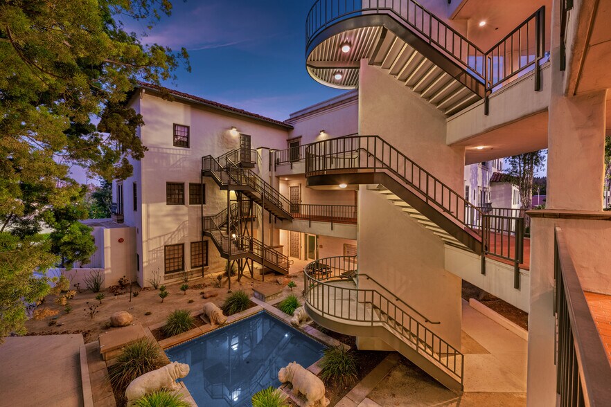 11770 Bernardo Plaza Ct, San Diego, CA à louer - Photo du bâtiment - Image 2 de 8