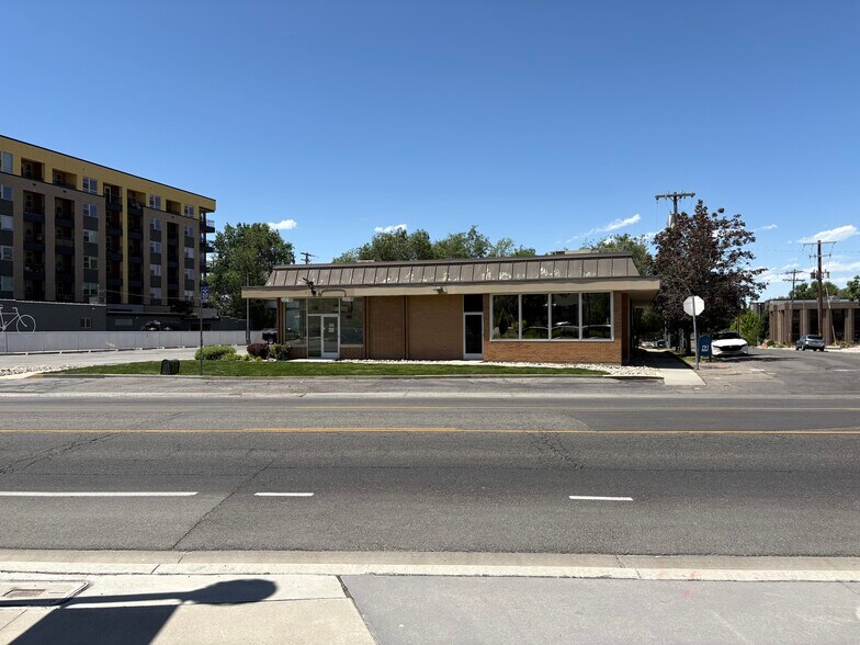 3020 Highland Dr, Salt Lake City, UT à vendre - Photo du bâtiment - Image 2 de 10