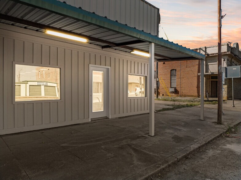 109 W Main St, Itasca, TX à vendre - Photo du bâtiment - Image 1 de 23