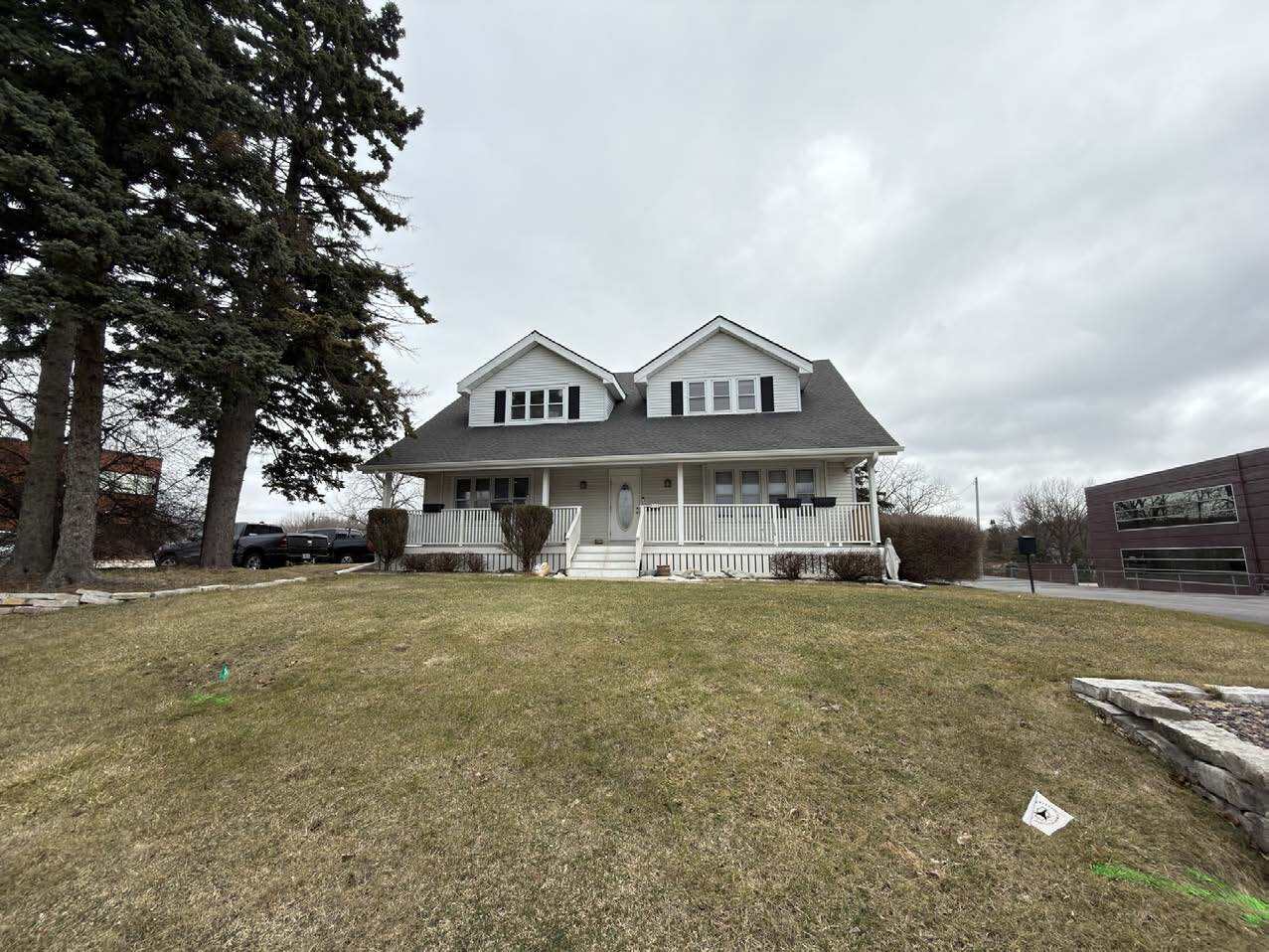 8505 W Forest Home Ave, Greenfield, WI à louer Photo du bâtiment- Image 1 de 18