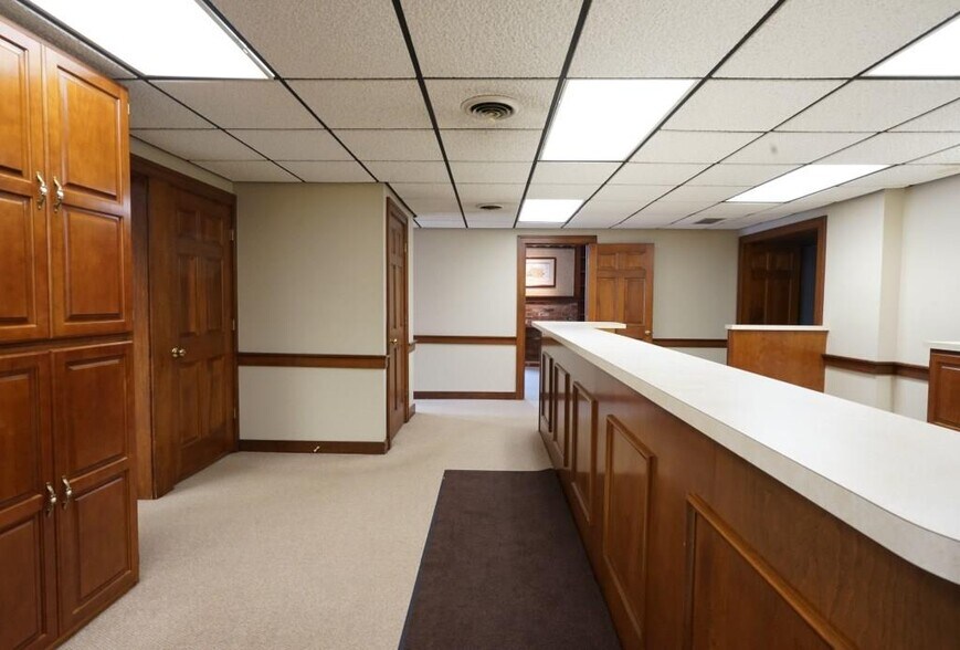 206 W Main St, Troy, OH à louer - Photo du bâtiment - Image 2 de 8