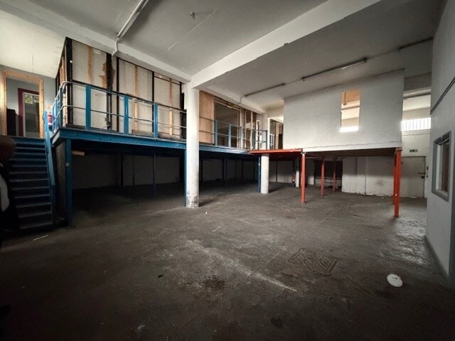 185 Park Ave, London for lease Interior Photo- Image 1 of 5