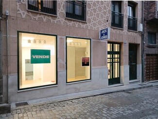 Plus de détails pour Multi-résidentiel à vendre