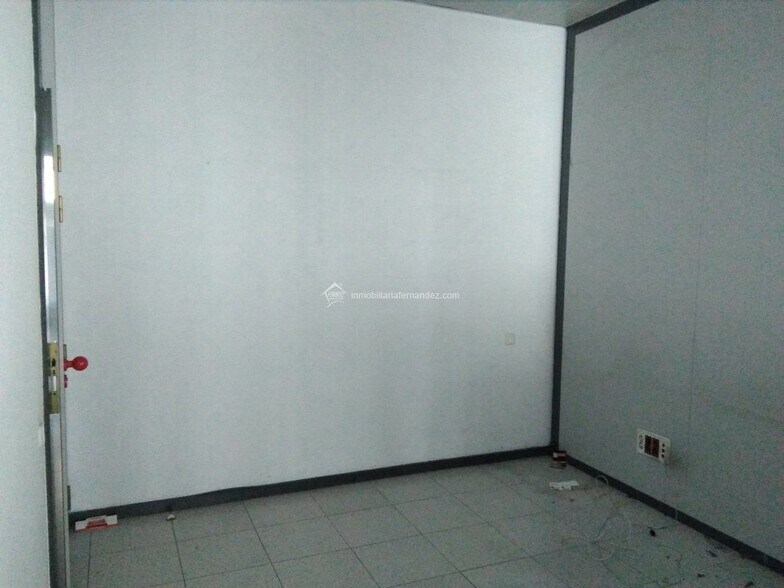 Retail in Cáceres, Cáceres for sale - Building Photo - Image 3 of 8