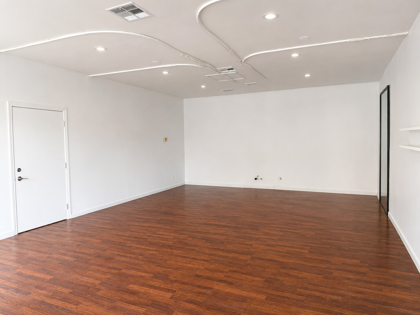 3701 W 3rd St, Los Angeles, CA for lease Interior Photo- Image 1 of 2