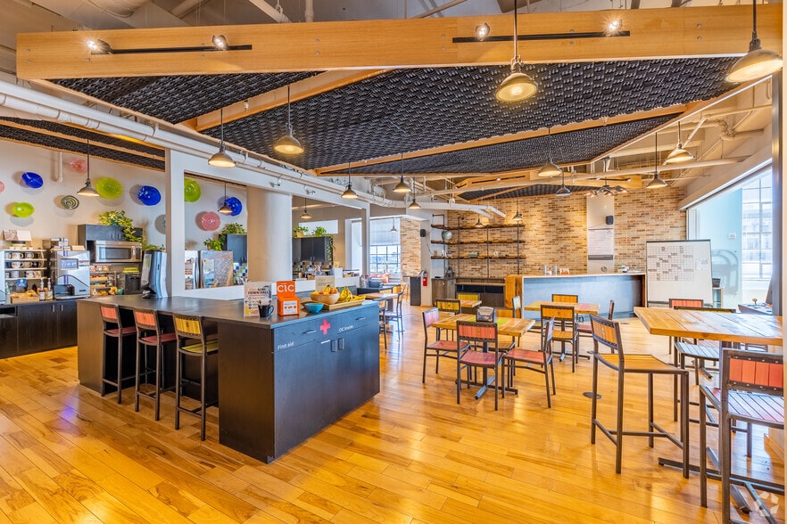 4220 Duncan Ave, Saint Louis, MO for lease - Interior Photo - Image 3 of 21