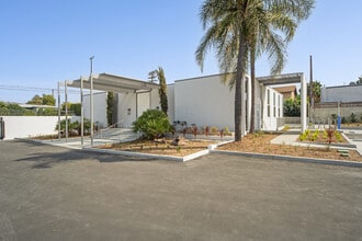 4000-4010 Chevy Chase Dr, Los Angeles, CA à louer Photo du bâtiment- Image 1 de 4