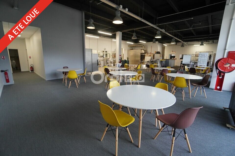 Retail in Dijon for lease Interior Photo- Image 1 of 8