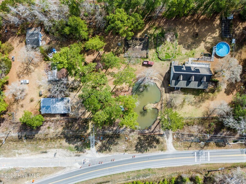 1098 Hoover Rd, Hampstead, NC à vendre - Photo du bâtiment - Image 3 de 24