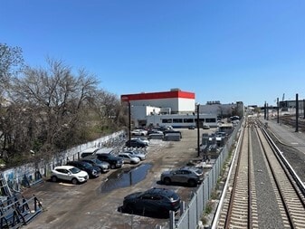 4040 Northern Blvd, Long Island City, NY for lease - Building Photo - Image 3 of 13