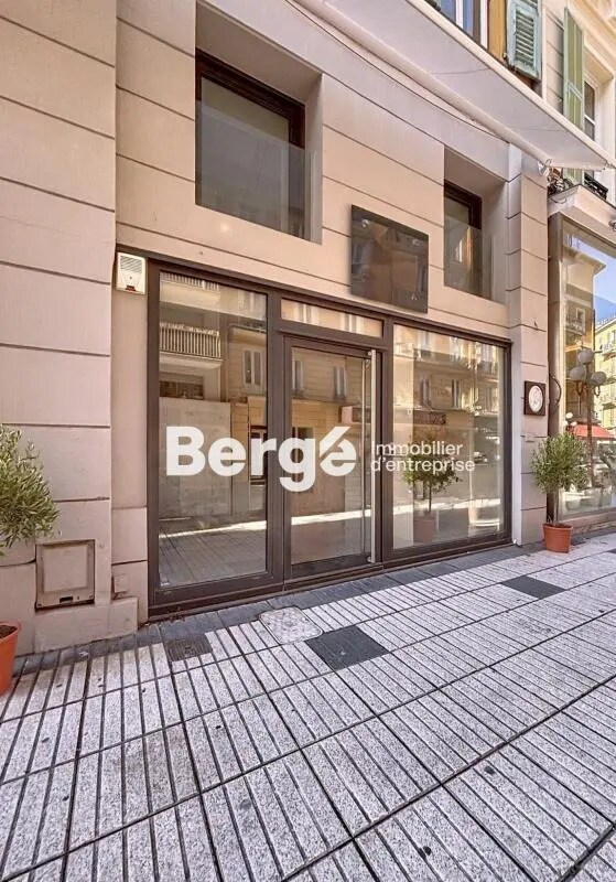 Retail in Nice for lease Building Photo- Image 1 of 14