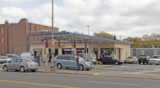 Plus de détails pour 131 W Merrick Rd, Freeport, NY - Commerce de détail à louer