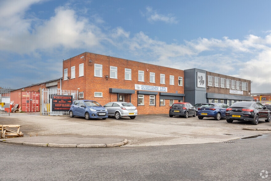 Leamore Close, Walsall for lease - Primary Photo - Image 1 of 2