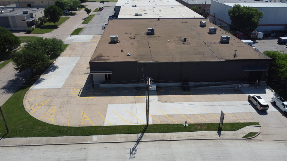 3400 Royalty Row, Irving, TX for sale - Building Photo - Image 3 of 14