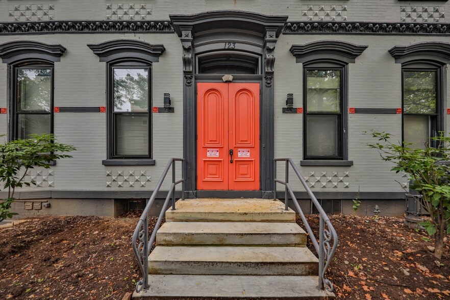 123 N 2nd St, Easton, PA for sale - Building Photo - Image 2 of 57