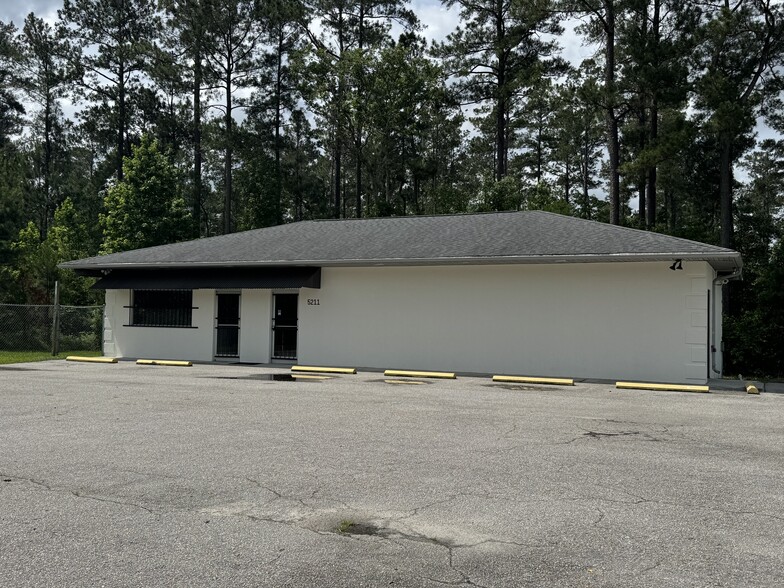 5211 Andrew Jackson Hwy E, Leland, NC for sale - Building Photo - Image 2 of 8