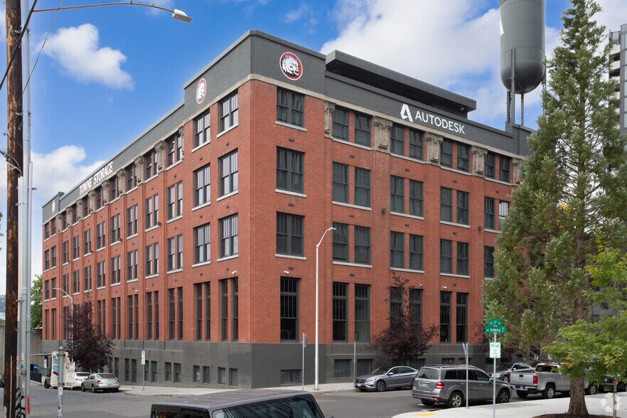 221 SE Ankeny St, Portland, OR for lease - Building Photo - Image 2 of 7