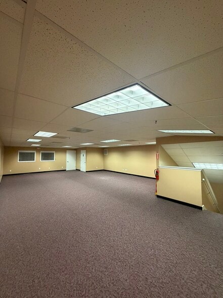 6973 Highway Ave, Jacksonville, FL for lease - Interior Photo - Image 3 of 8