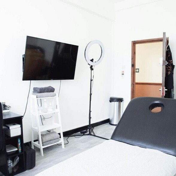 Stoke Rd, Stoke On Trent for lease - Building Photo - Image 2 of 8