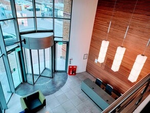 18-19 Station Rd, Sunbury On Thames à louer Photo intérieure- Image 1 de 9