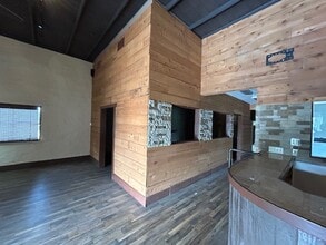 NEC Foothill Blvd, Rancho Cucamonga, CA à louer Photo intérieure- Image 2 de 4