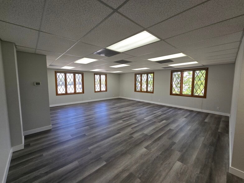 3871 E Colorado Blvd, Pasadena, CA for lease - Building Photo - Image 2 of 22