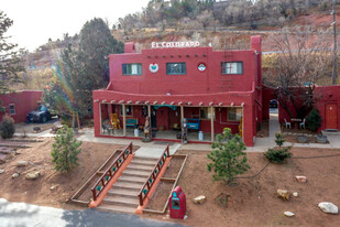 El Colorado Lodge - Parking Garage