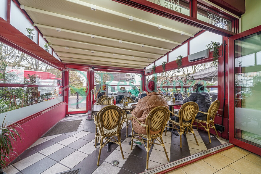 89-89A Lavender Hl, London for lease - Building Photo - Image 2 of 10