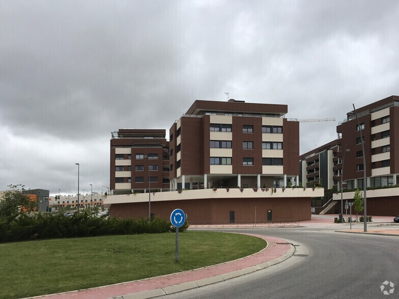 Retail in Tres Cantos, Madrid for lease - Primary Photo - Image 1 of 2