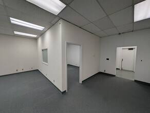 7501 N University St, Peoria, IL for lease Interior Photo- Image 2 of 5