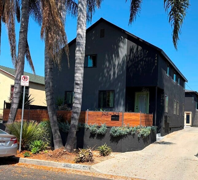 2405 Meadowvale Ave, Los Angeles, CA à vendre - Photo du bâtiment - Image 3 de 79