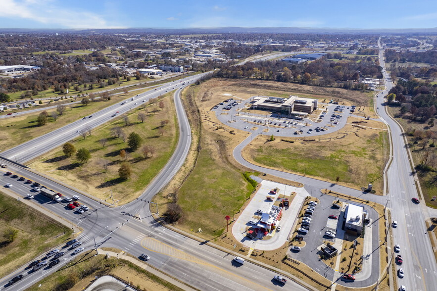 Elm Spring Rd, Springdale, AR for sale - Primary Photo - Image 1 of 1