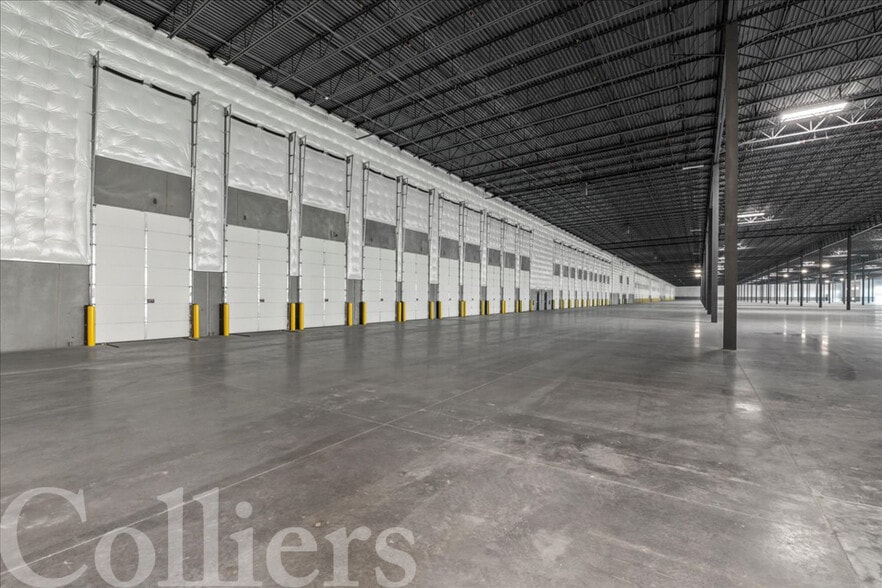 1220 Smeed Parkway, Caldwell, ID for sale - Interior Photo - Image 3 of 8