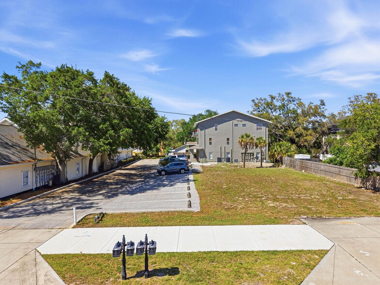 444 Skinner Blvd, Dunedin, FL à vendre - Photo principale - Image 1 de 42