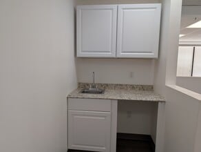 8021 S Vermont Ave, Los Angeles, CA for lease Interior Photo- Image 1 of 4