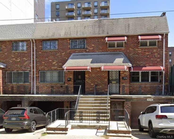 8291 116th St, Richmond Hill, NY for sale - Primary Photo - Image 1 of 3