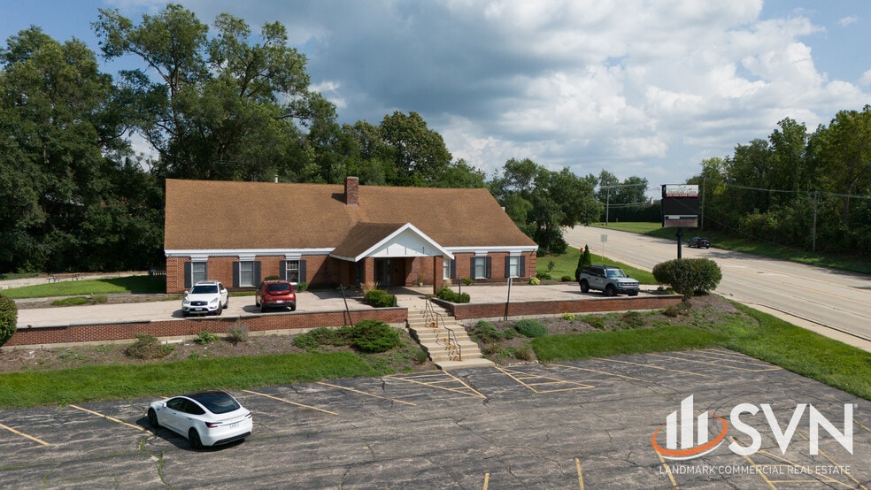 455 E Main St, Dundee, IL for lease - Building Photo - Image 2 of 5