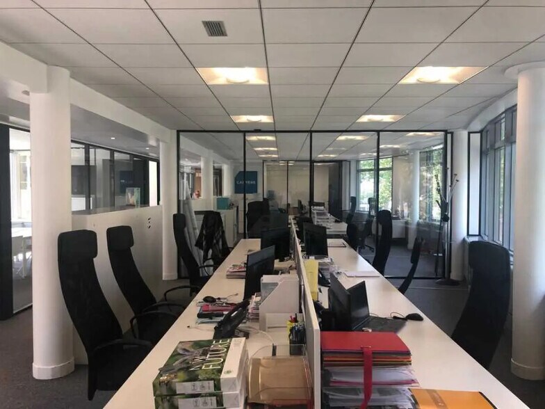 83 Avenue Charles De Gaulle, Neuilly-sur-Seine à louer - Photo intérieure - Image 3 de 11