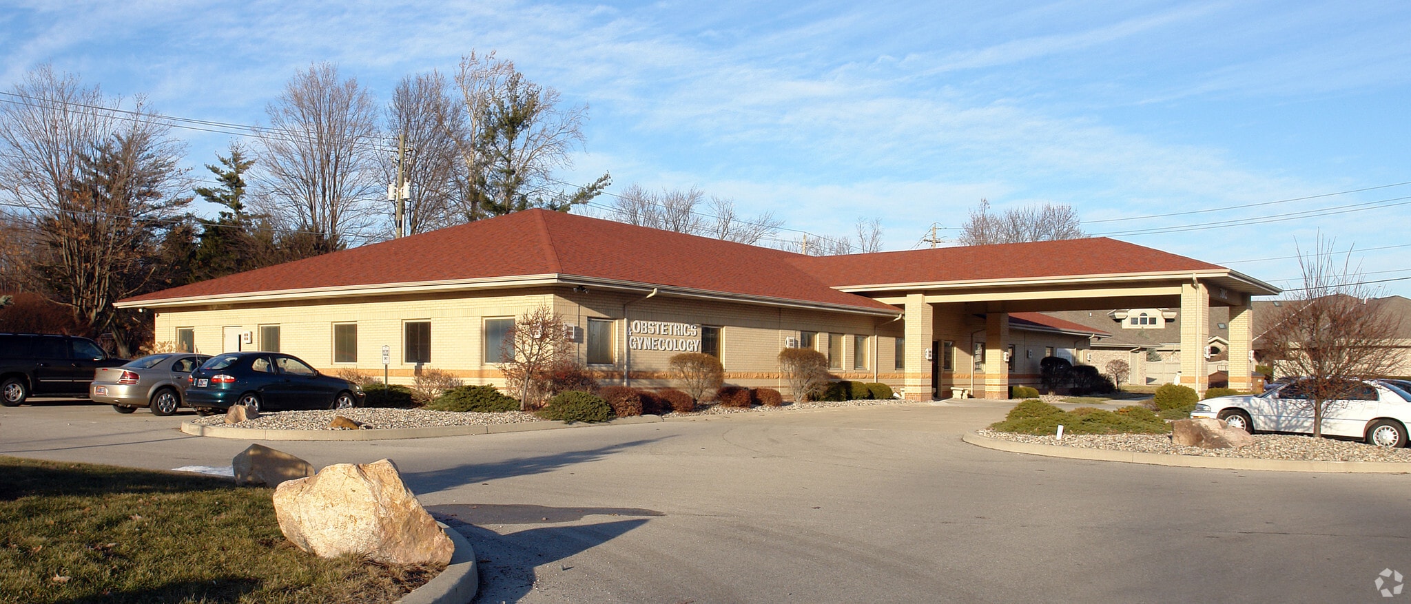 Medical Office Park portfolio of 2 properties for sale on LoopNet.ca Primary Photo- Image 1 of 3