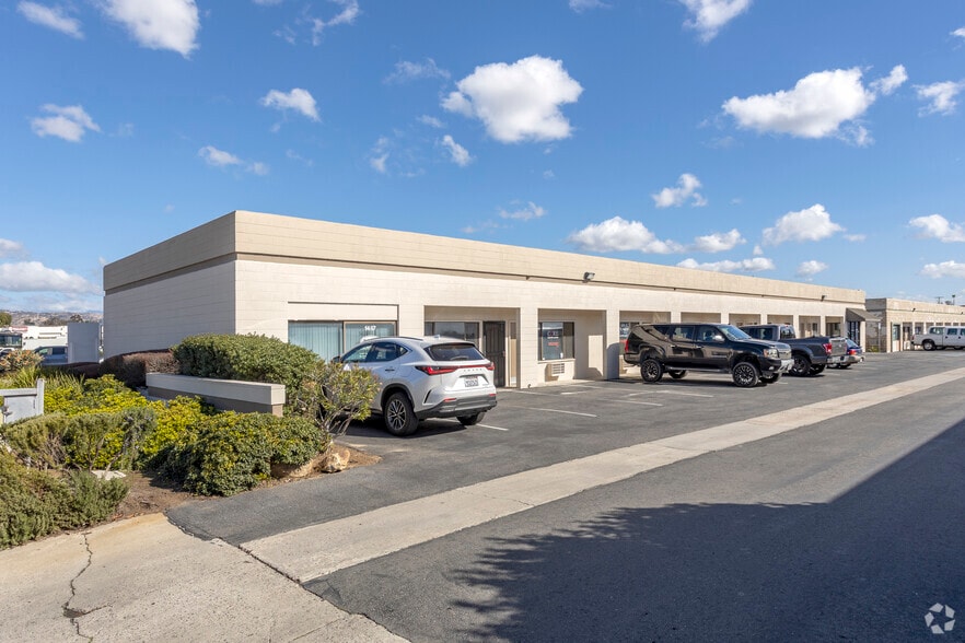 1451-1487 W Industrial Ave, Escondido, CA for lease - Building Photo - Image 2 of 3