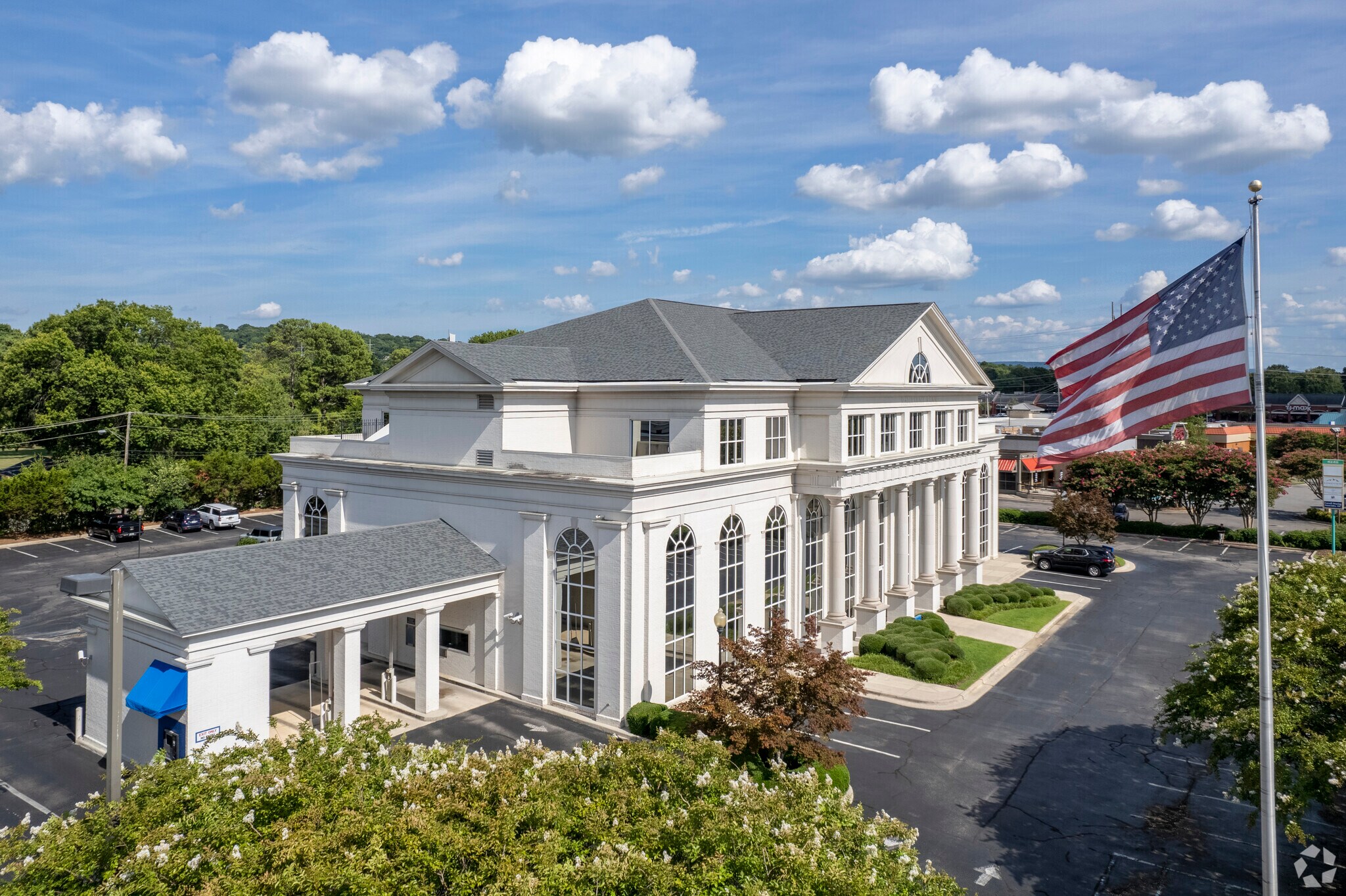 4245 Balmoral Dr, Huntsville, AL for lease Primary Photo- Image 1 of 26