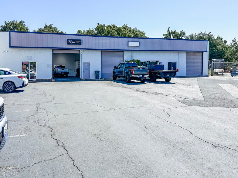 801 Davis St, Vacaville, CA à louer - Photo du bâtiment - Image 3 de 11