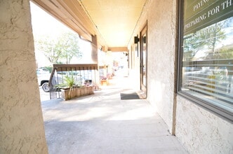 354 Folly Rd, Charleston, SC for lease Interior Photo- Image 2 of 11