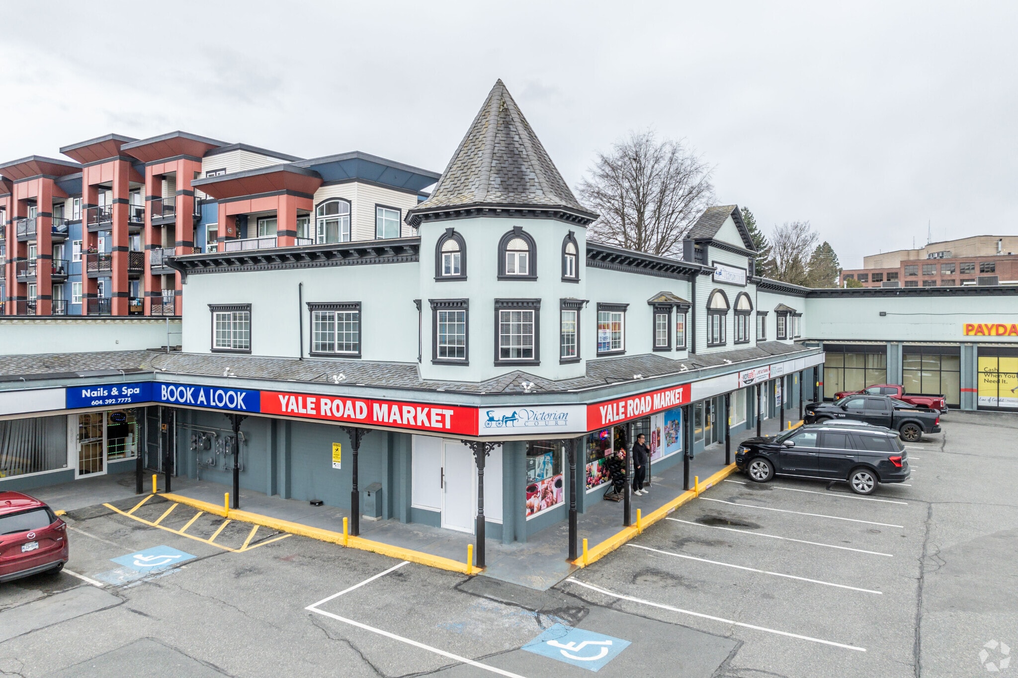 45863 Yale Rd, Chilliwack, BC for lease Primary Photo- Image 1 of 5